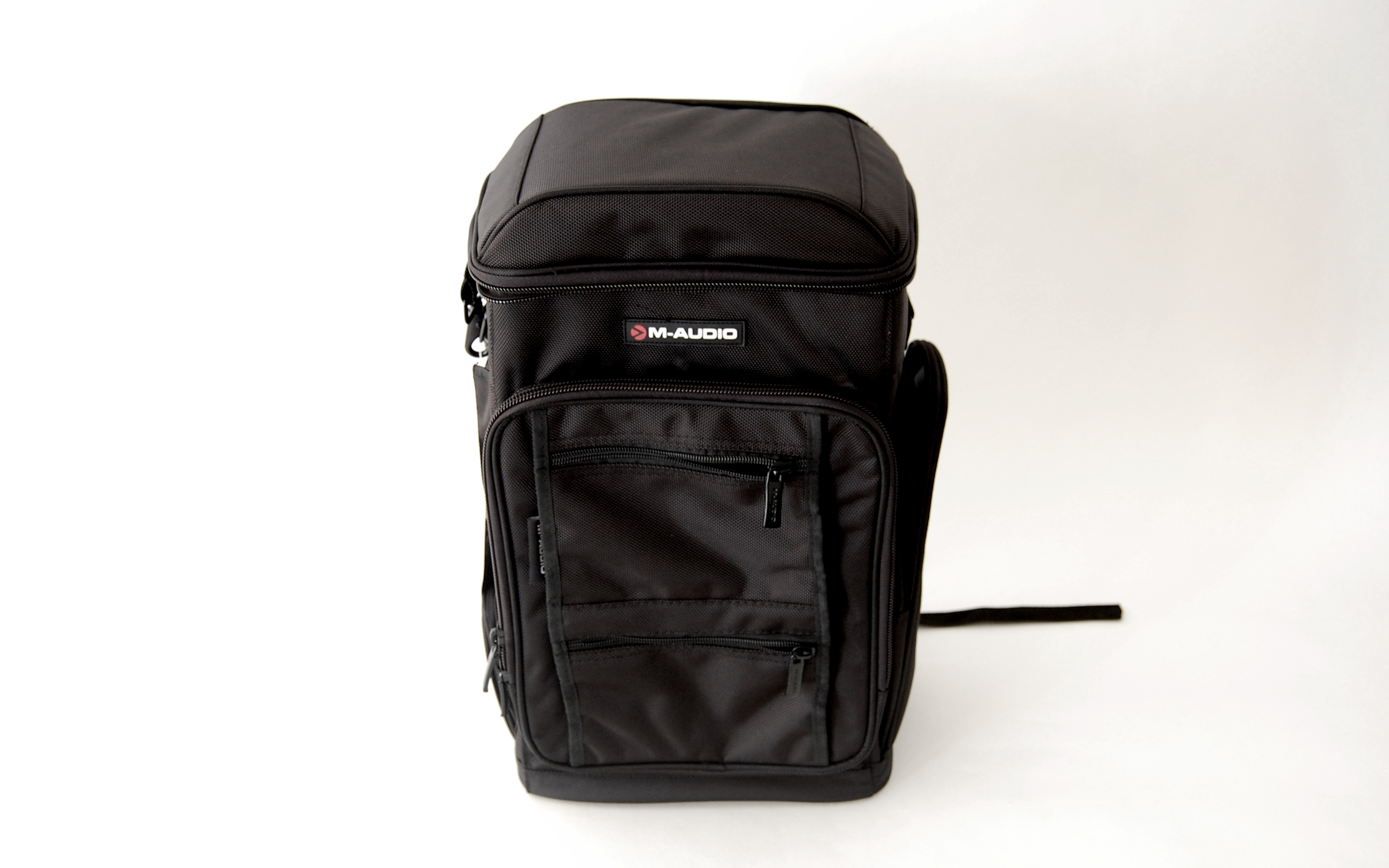 M-Audio_Studiopack_Front.jpg