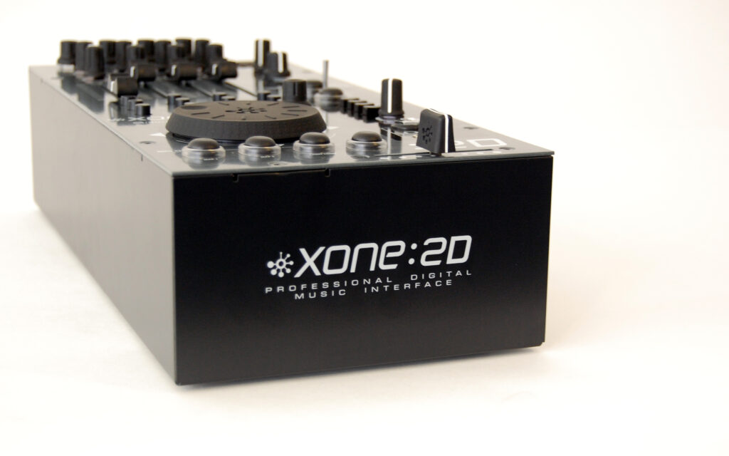 Allen & Heath Xone 2D Test - Bonedo