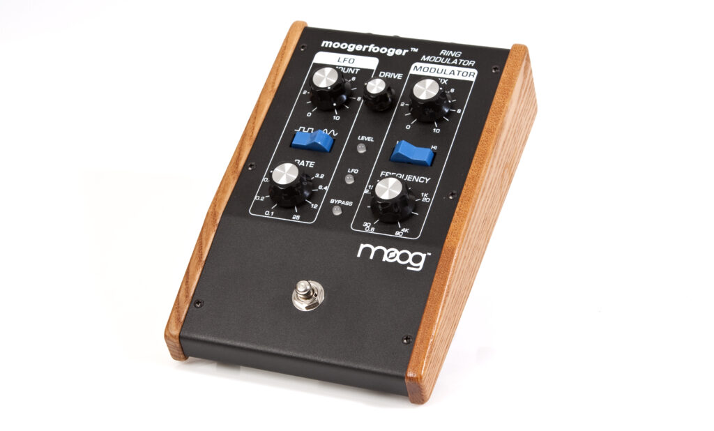 大幅値下げ❗️Moog Moogerfooger MF-102 Moog Moogerfooger MF-102 Test - Bonedo
