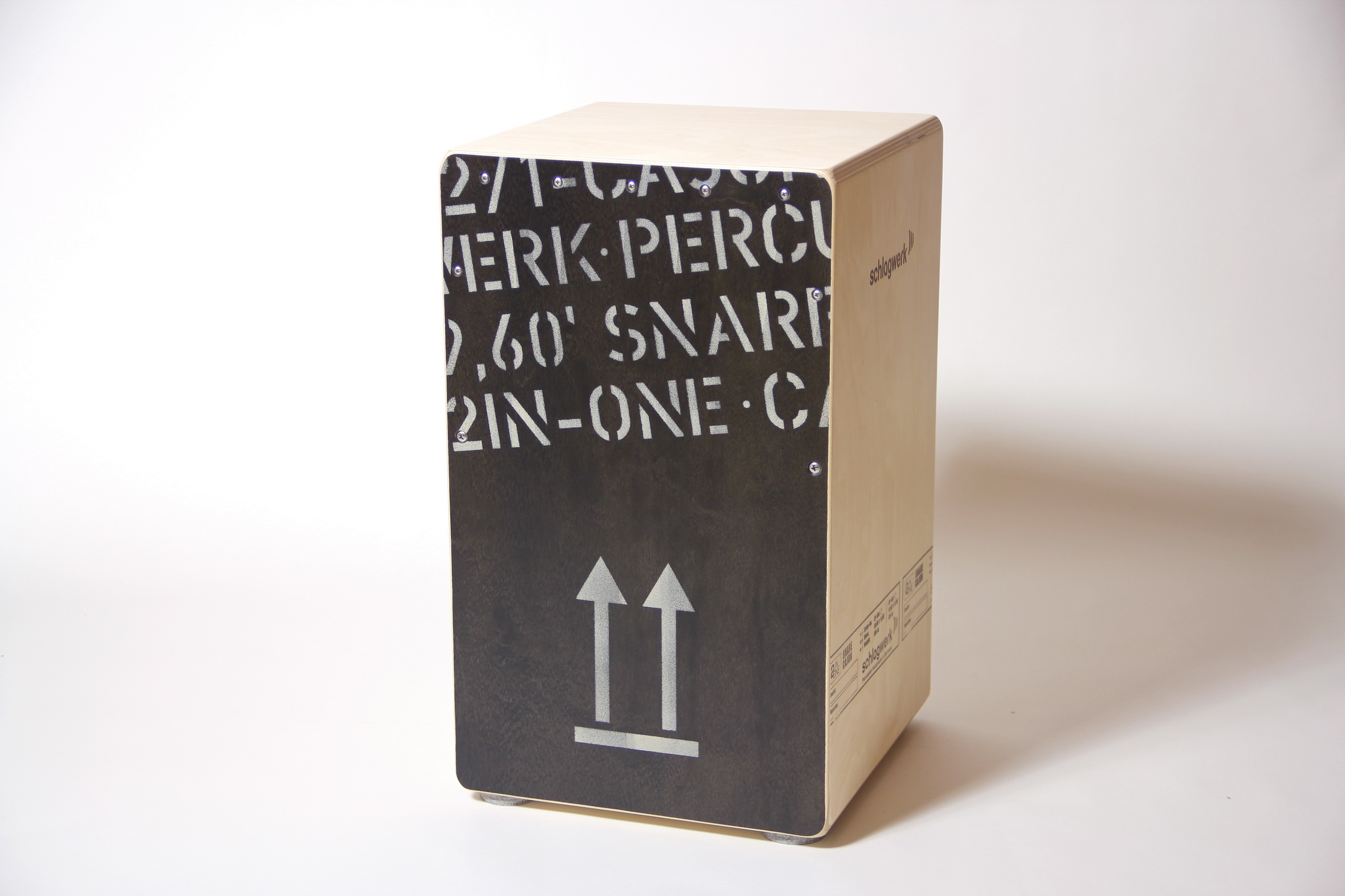 Schlagwerk Cajon CP404BLK Black Edition Test - Bonedo