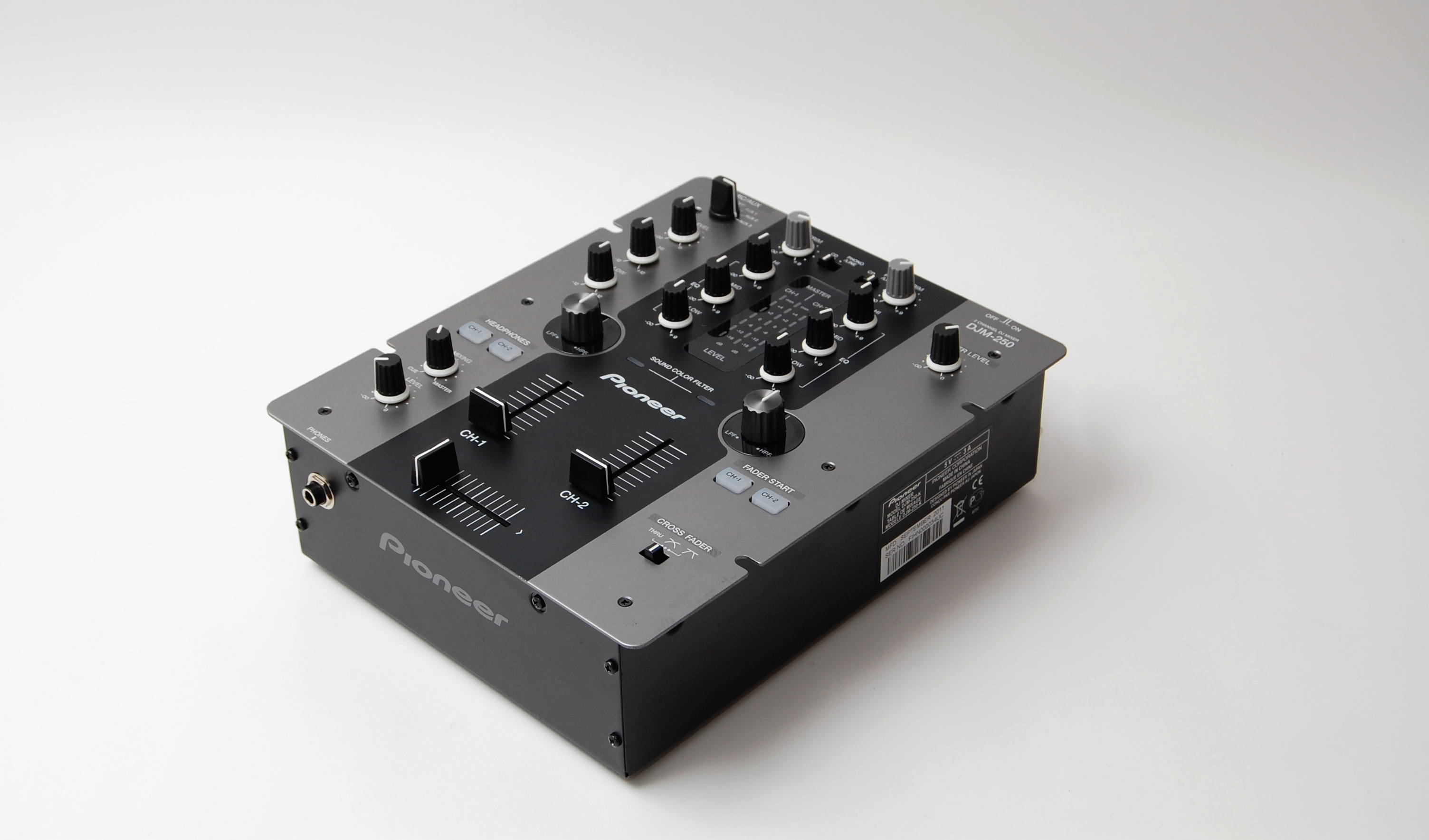 Pioneer DJM-250 Test - Bonedo