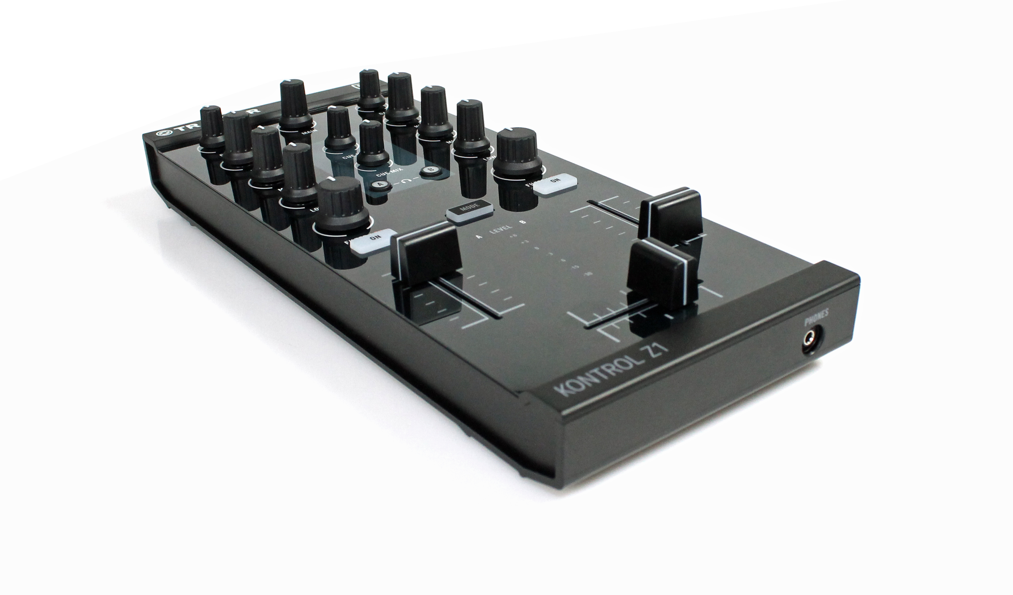 Native Instruments Traktor Kontrol Z1 Test (2021) Artikelbild