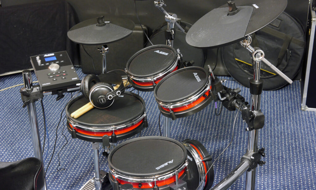 Alesis Crimson E-Drum Mesh Kit Test - Bonedo