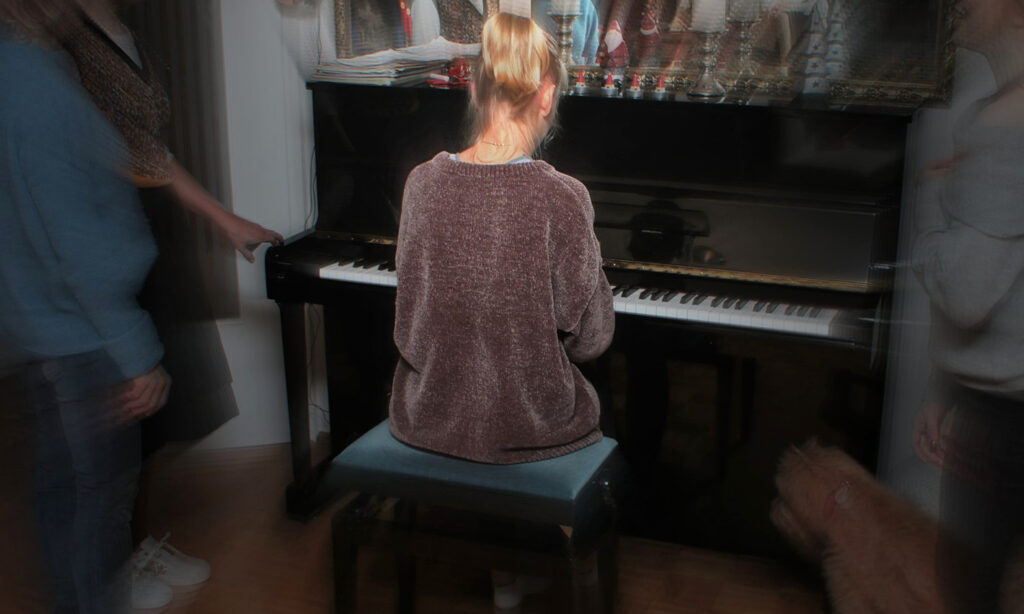 Spannend wird Klavierspielen erst, wenn man sein Können Anderen präsentiert. (Foto: Michael Geisel)