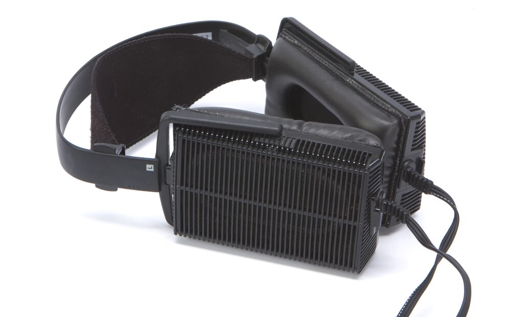 STAXヘッドホン SRS-2050A STAX SRS-2050A (Basicシステム) 価格比較 - 価格.com