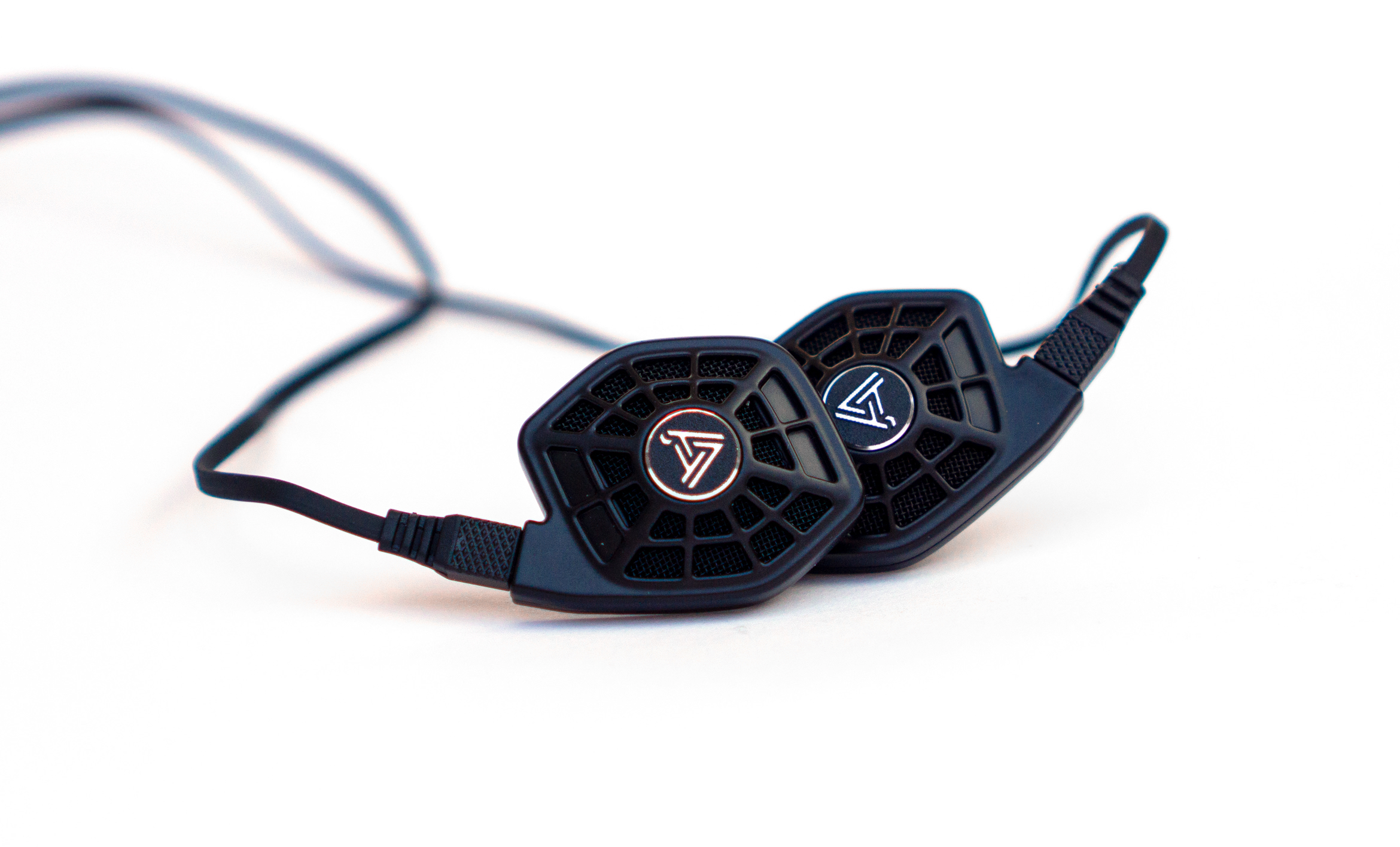 Audeze iSINE 10 わかん Lightning&ピンジャック イヤフォン