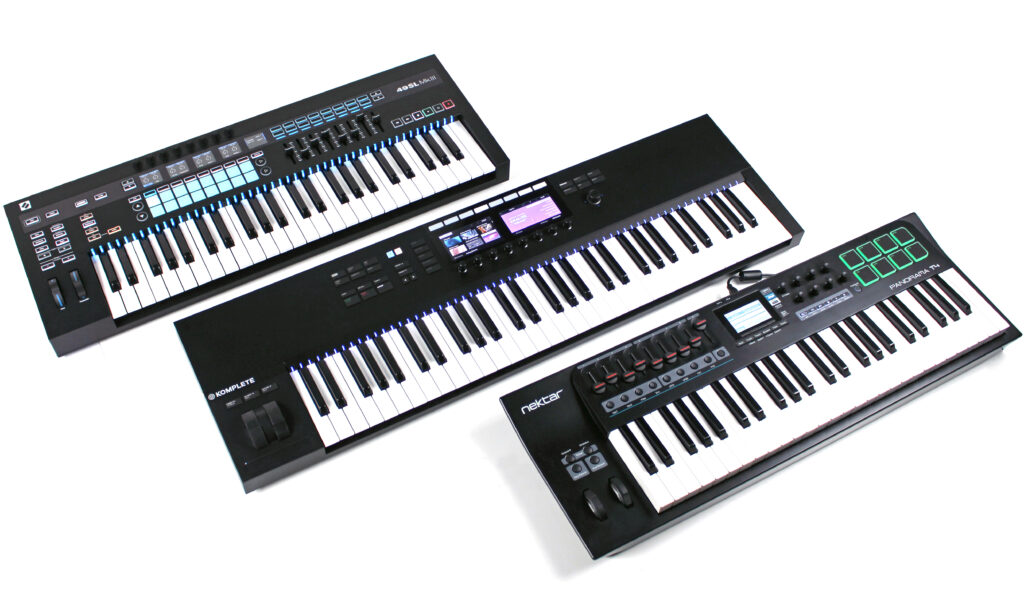 Novation SL49 MK3, NI Komplete Kontrol S61 MK2 und Nektar Panorama T4.