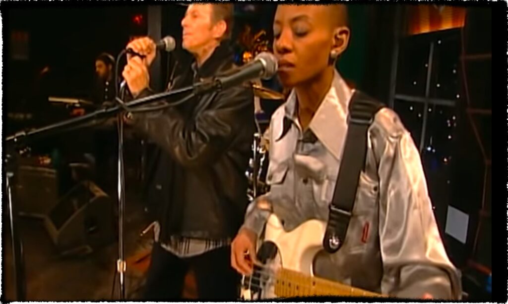 Screenshot aus dem unten verlinkten Video (Quelle: www.youtube.com/watch?v=rkzcszmeVrs)
