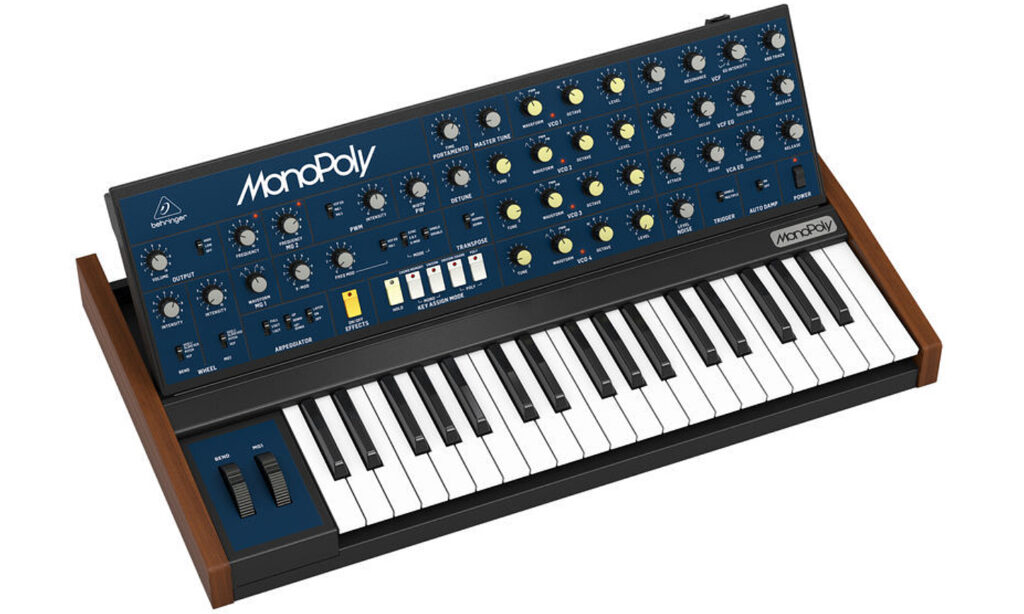 Der Behringer Monopoly ist die Replik des KOG Mono/Poly, einem analogen Synthesizer mit vier Oszillatoren aus dem Jahr 1981.