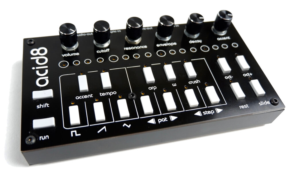 Twisted Electrons Acid8 Mk III Test - Bonedo