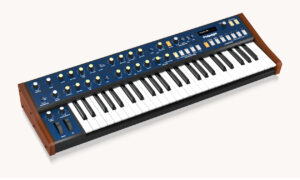 Behringer Polyeight – Klon des Korg Polysix bald erhältich Artikelbild