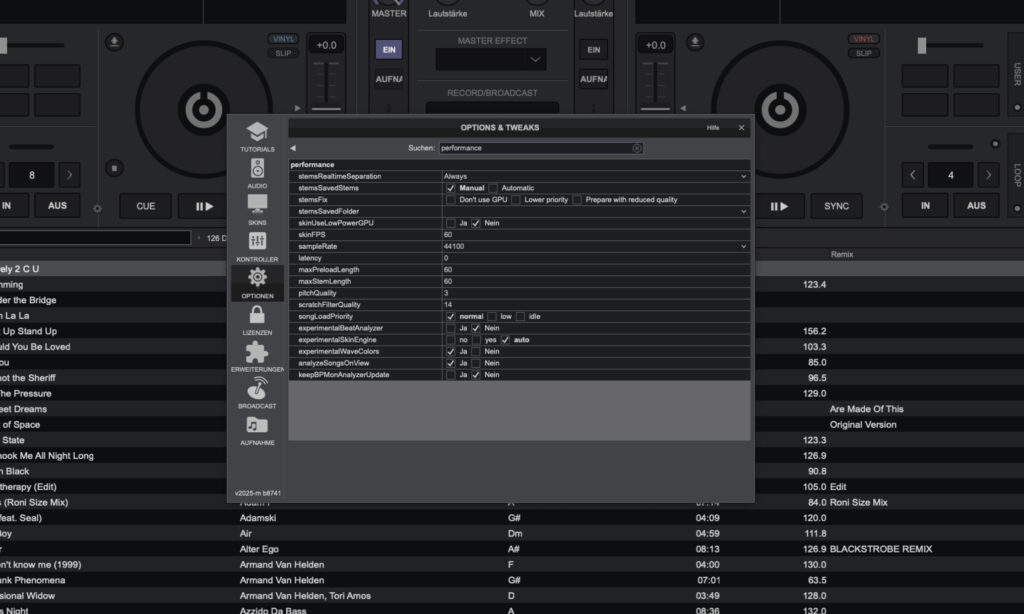 DJ-Software richtig einrichten: Virtual DJ finden sich die Latenzeinstellung unter Options & Tweaks.