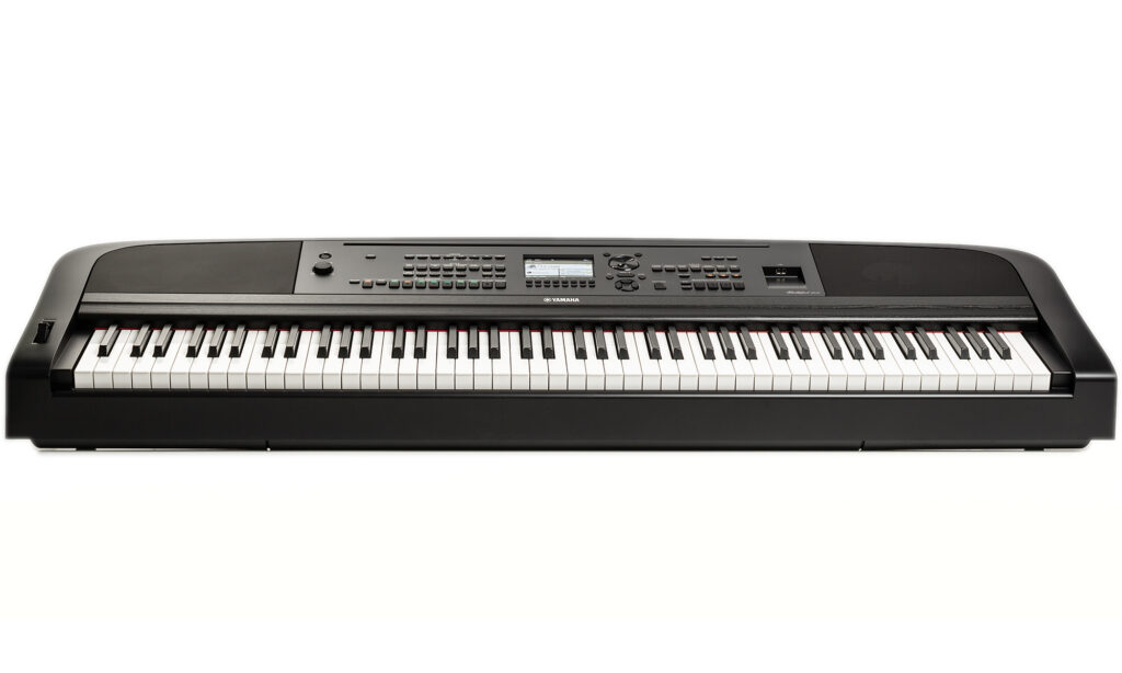 Yamaha DGX-670