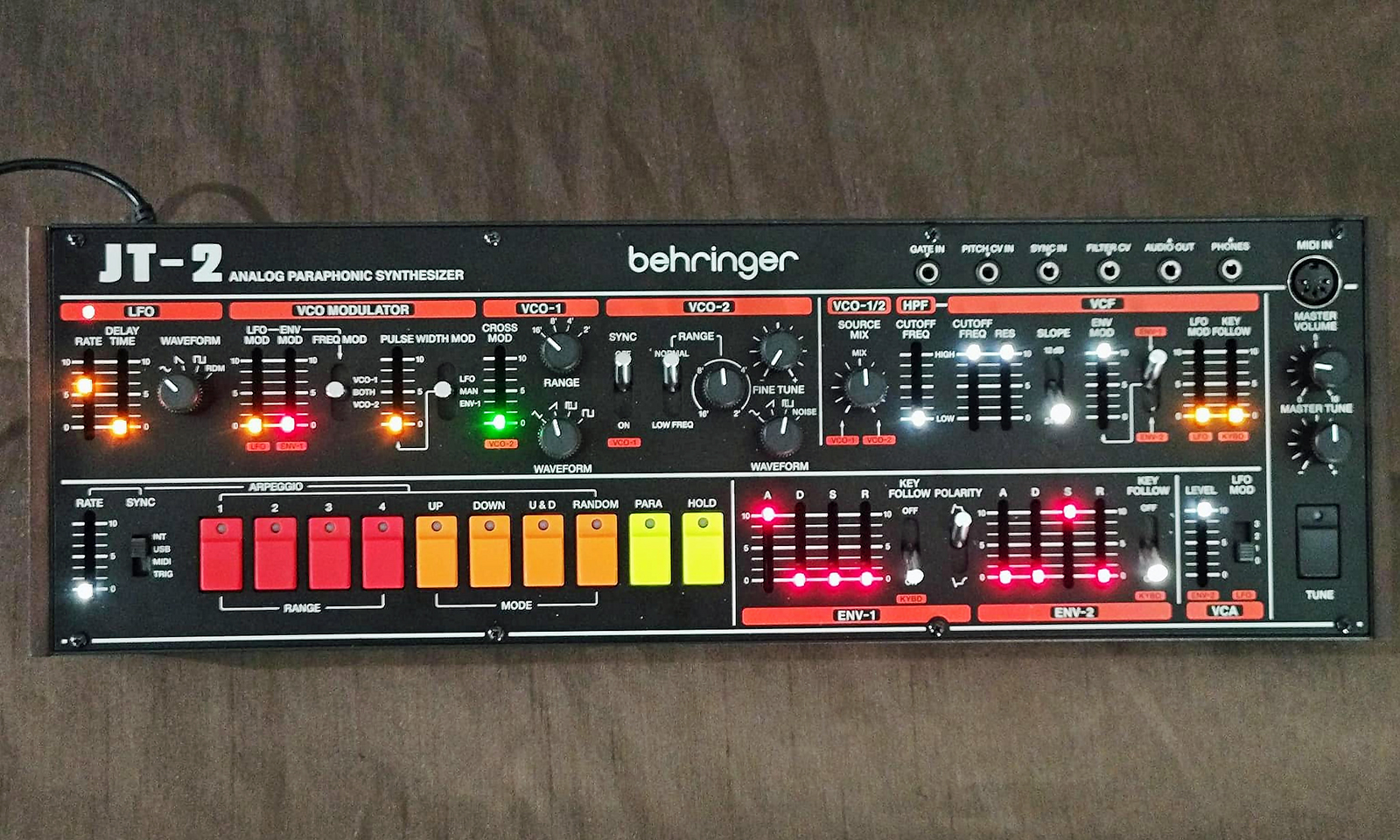 NAMM 2026: Behringer JT-2 eine Jupiter-8 Stimme für Euroracks Artikelbild