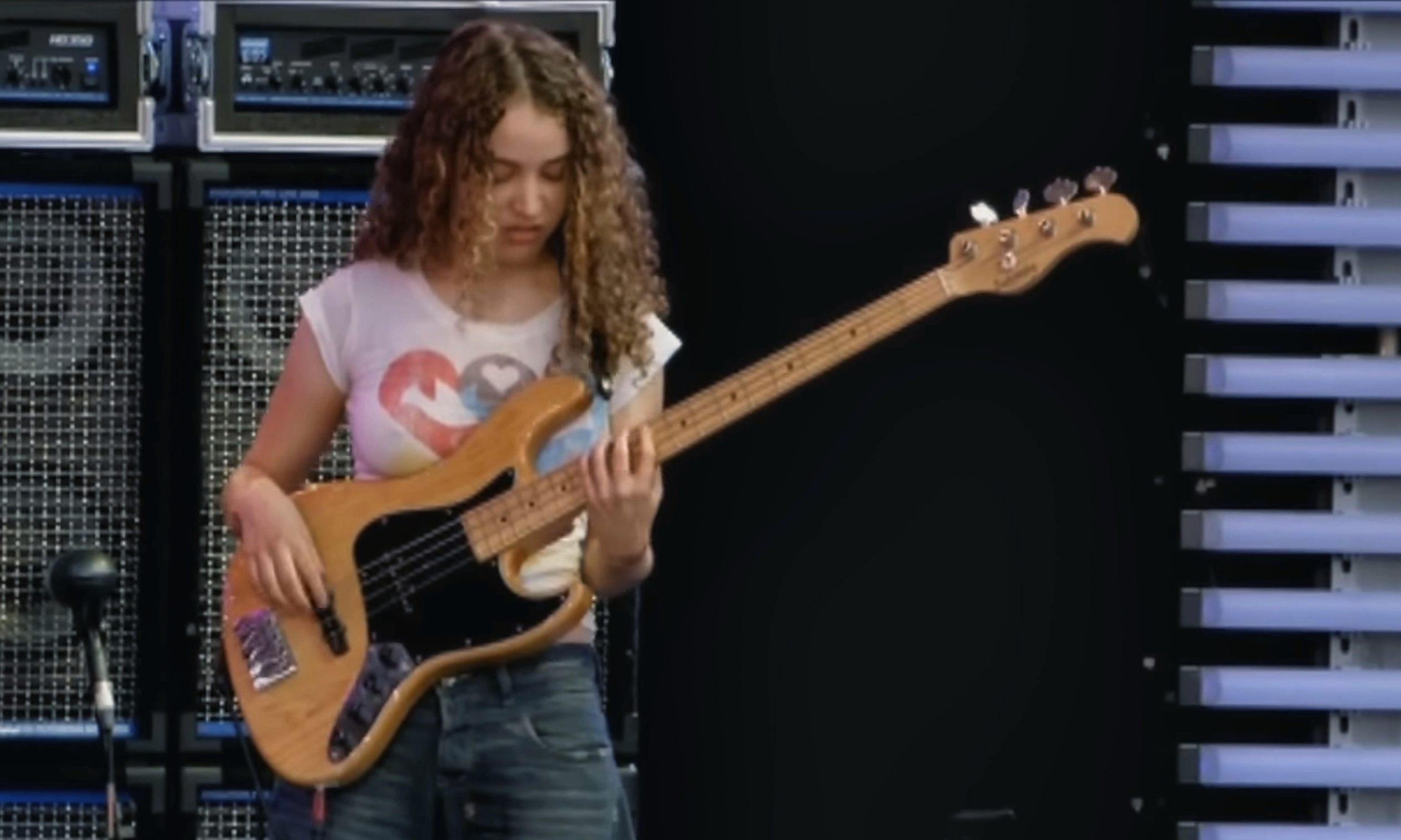 Tal Wilkenfeld Bass Solo Alle Lieben Tal Bonedo