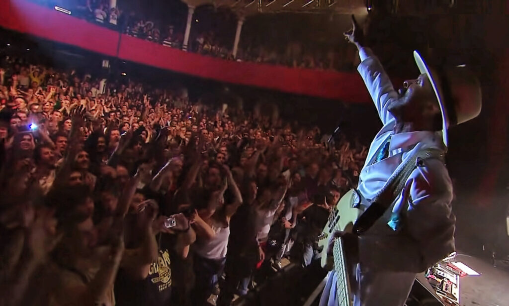 Larry Graham Bass Solo