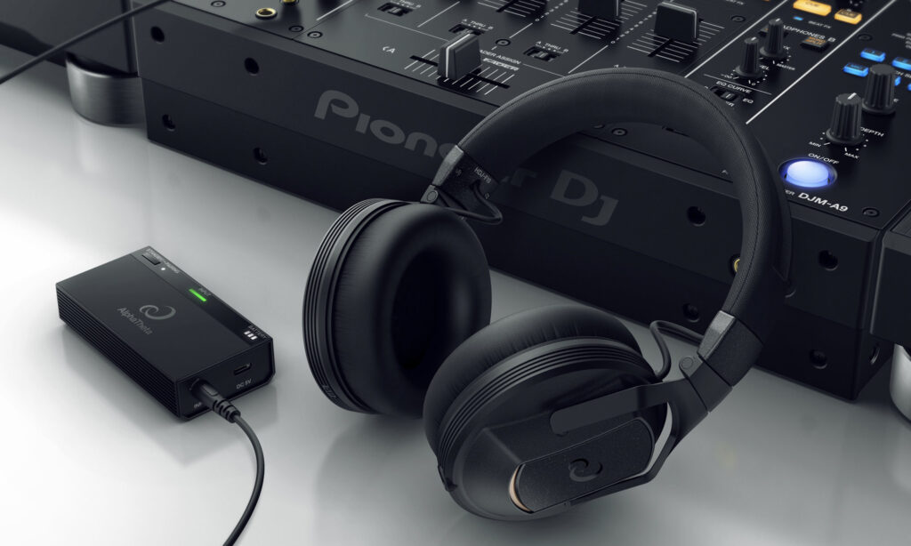 AlphaTheta HDJ-F10 – der Wireless DJ-Kopfhörer für Profis