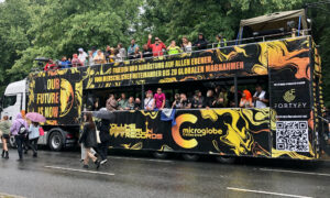 Wie bringt man einen Wagen auf die Berliner Rave The Planet Parade? Artikelbild