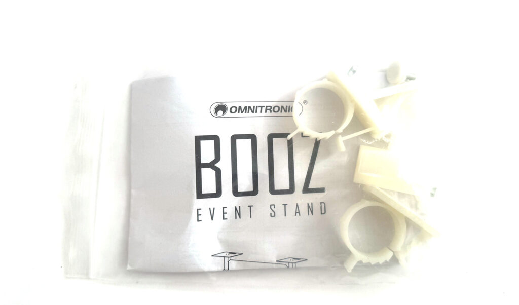 Der Zubehörbeutel des Omnitronic BOOZ Event Stand