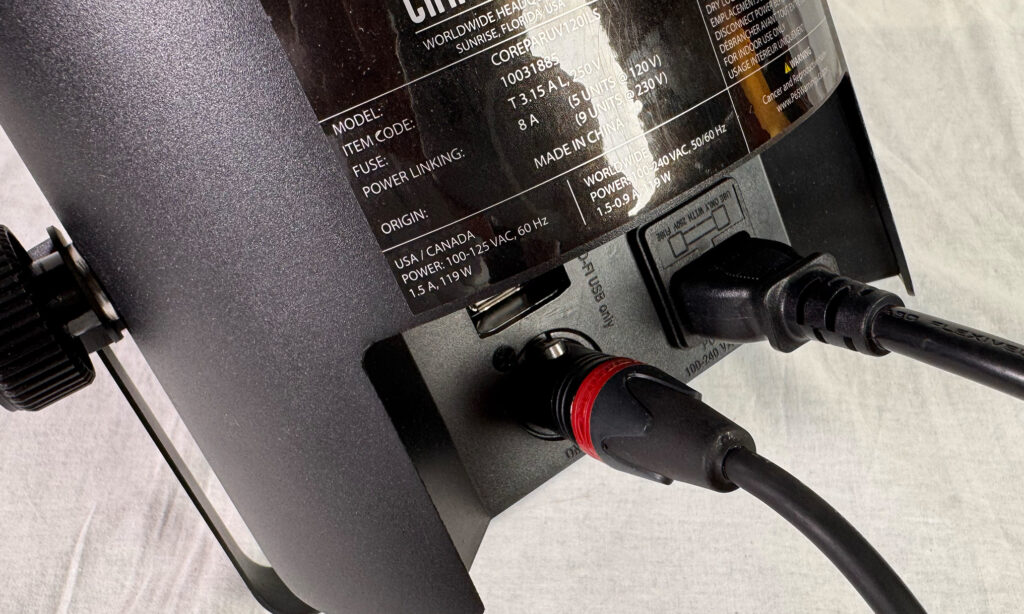Chauvet DJ COREpar Q120 ILS & UV120 ILS, Angeschlossen