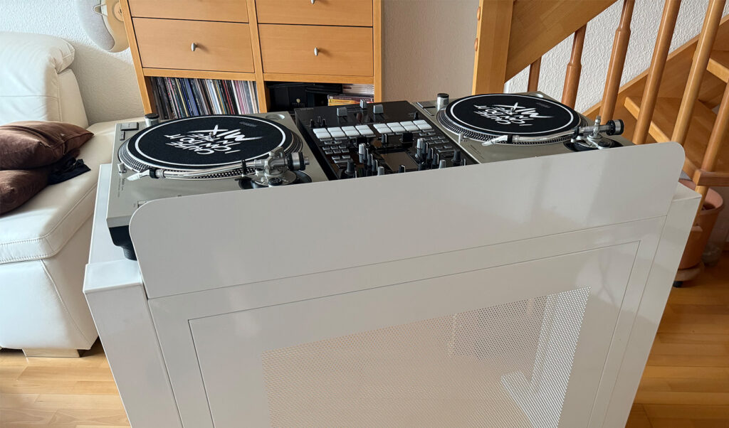Auch ein Plattenspieler-Setup passt