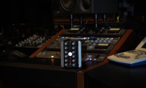 Elysia XMAX Cube Test Artikelbild