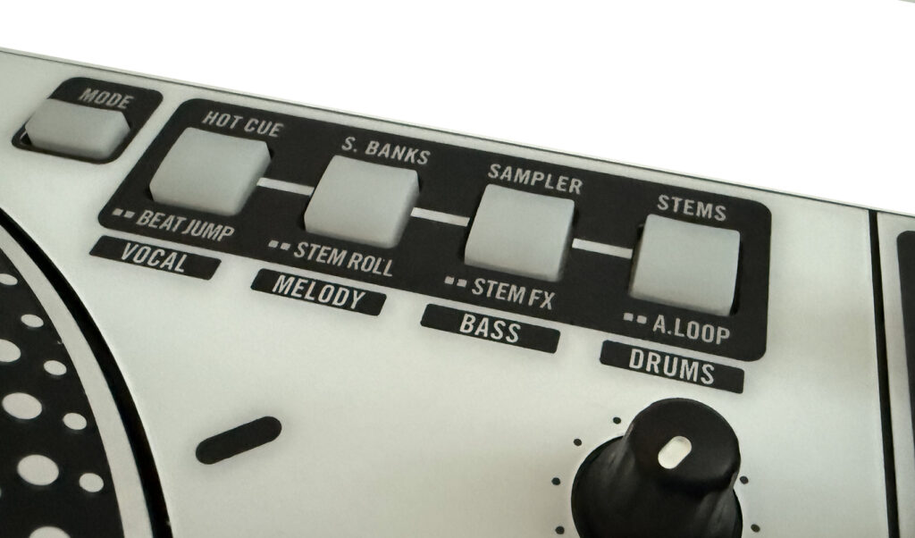 Die neuen Stems-Taster beim RANE ONE MKII