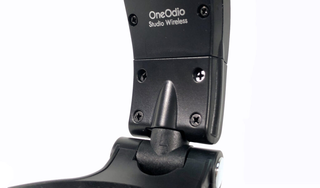 OneOdio Studio Wireless C, verdreht nach vorne