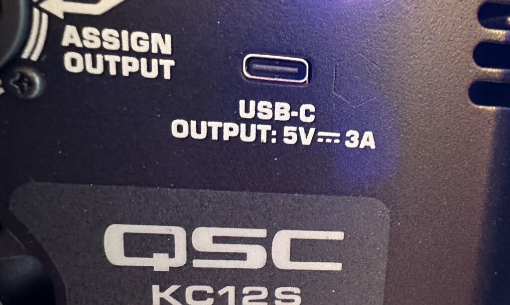 Die USB-C-Buchse zum Firmware-Update oder zur Stromversorgung kompatibler Geräte