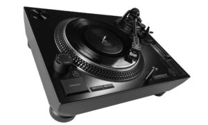 Reloop präsentiert RP-7 – den 7-Zoll Direct-Drive  Turnatble für DJs Artikelbild