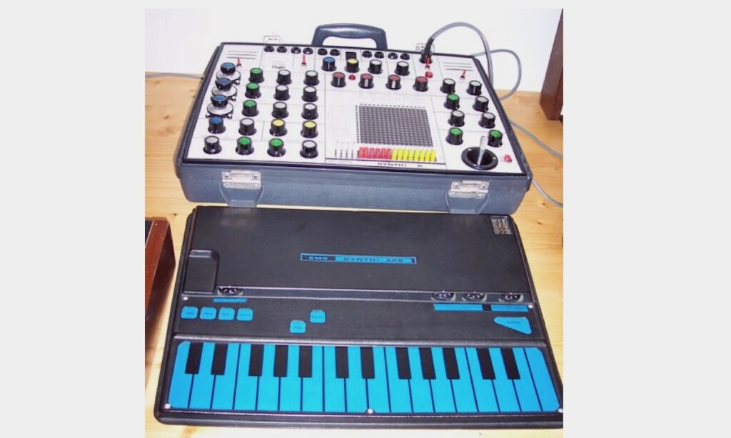 Der gestohlene Synthi A mit Serinenummer SN 4235 und Tastatur KS SN 45098 (Bildquelle: Seqeuncer.de / Martin Hollinger) 