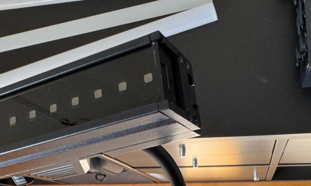 Showtec IP Pixelstrip 40 & 80, Front