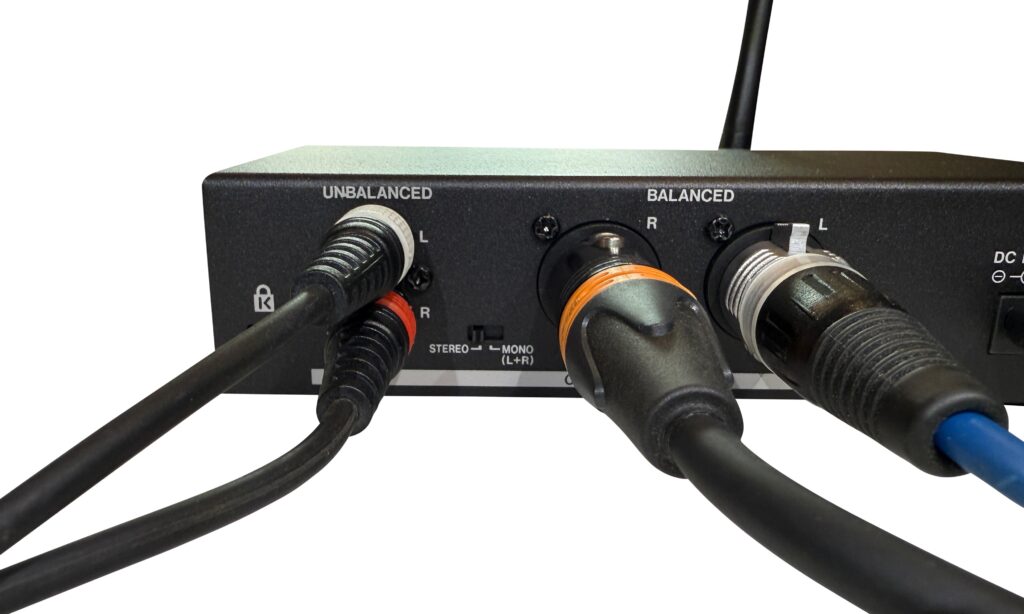 Ausgänge des Tascam RX-BT10