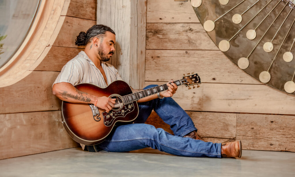 Gibson Pre-War SJ-200 RW LA FVS bonedo news 
