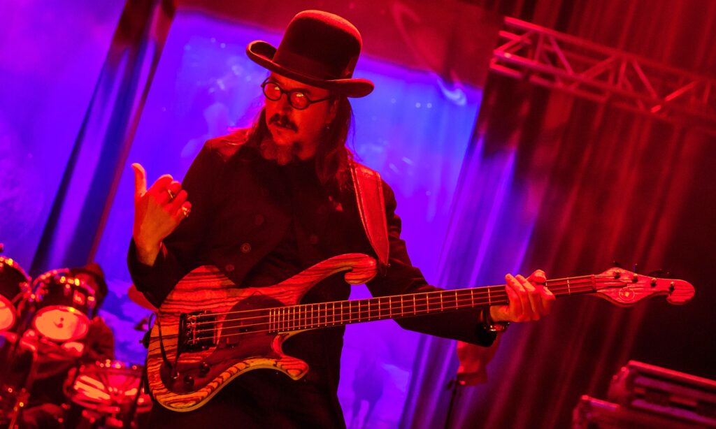 Les Claypool (Primus)