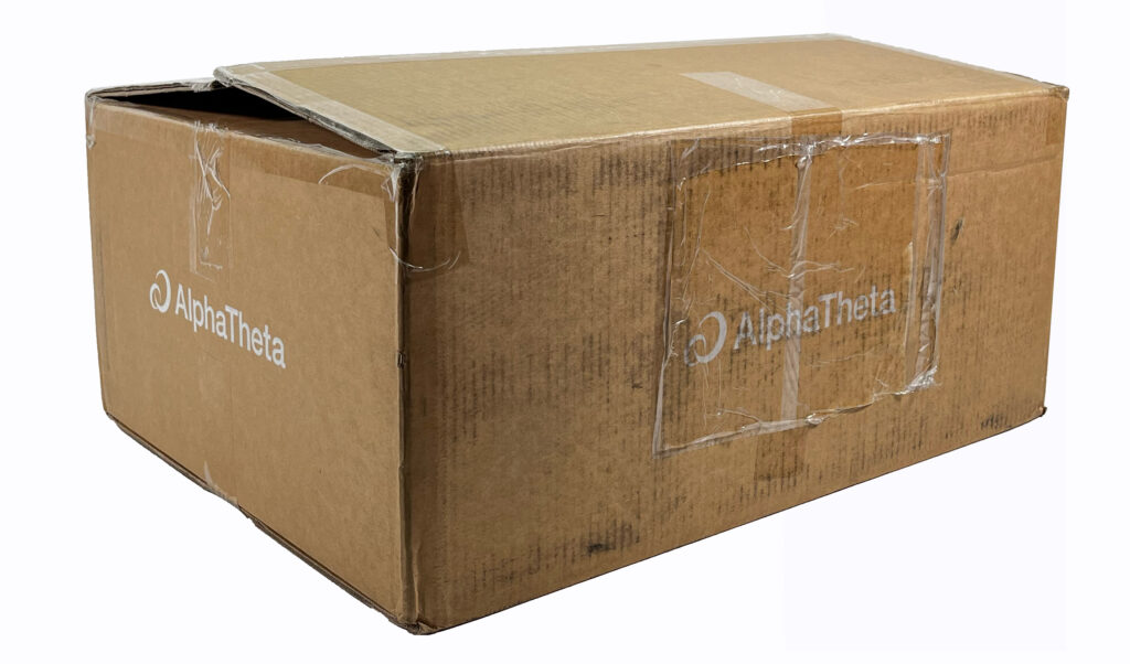 AlphaTheta CDJ-3000X Karton, geschlossen