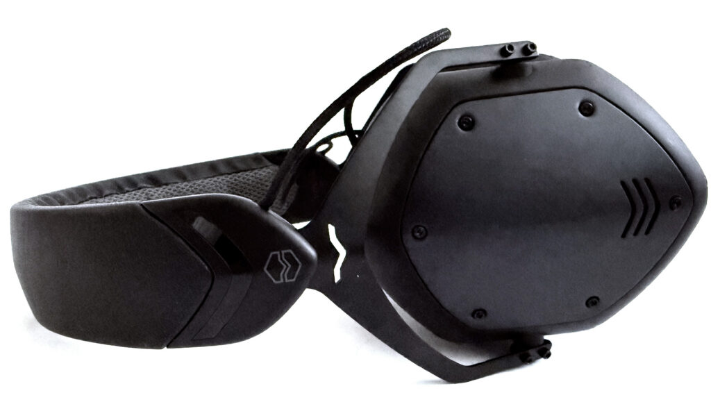 Der V-Moda M-10 sieht schon der Seite recht starr aus