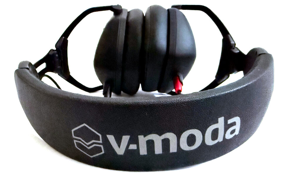 Die Polsterung der Bügelinnenseite des V-Moda M-10