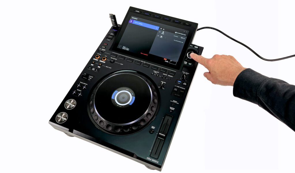 Zugriff auf USB-Stick und Cloud-Services beim AlphaTheta CDJ-3000X