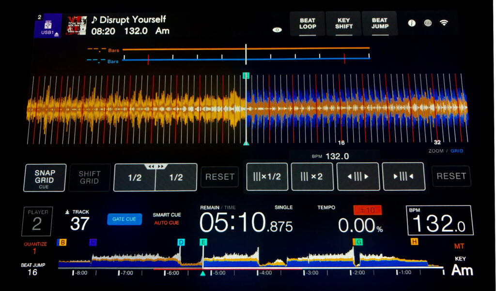 Im Beatgrid-Menü kann man unkompliziert den Track im Timing hin-und-herrücken