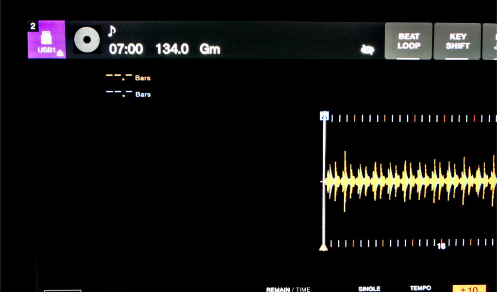 It’s a Secret – mit der Hide-Artist/Track-Funktion werden Titel und Coverartwork auf dem Touchscreen und dem JogWheel-Screen ausgeblendet 