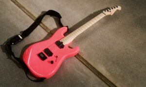 Charvel Sean-Long Pro-Mod SD1 HH NPI vorgestellt – Pretty Pink! Artikelbild