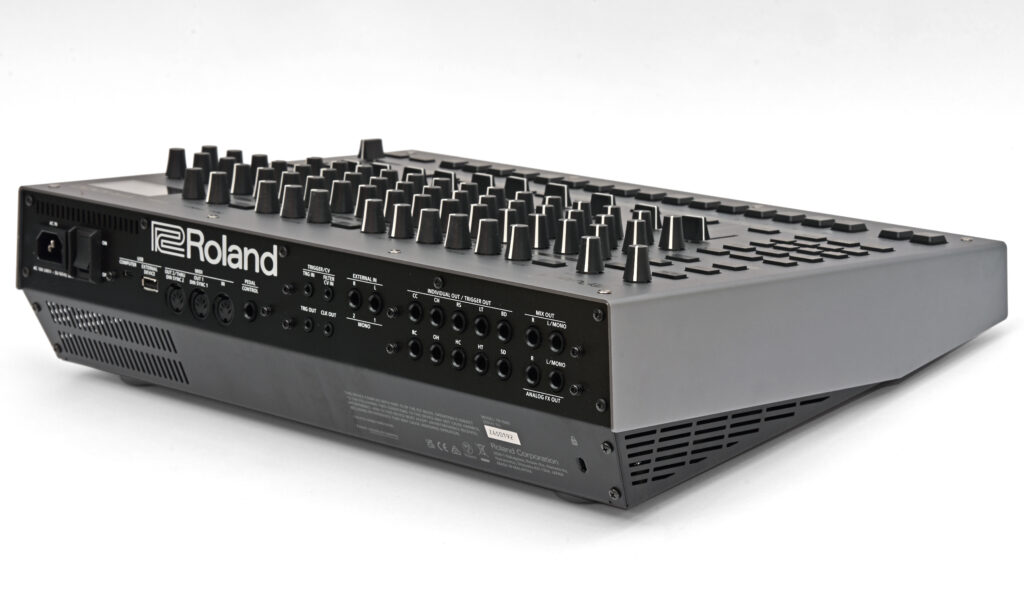 Roland TR-1000 Rückansicht