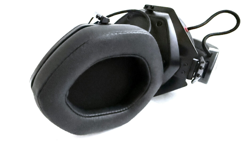 Der Roland VMH-S-100 mit auswechselbarem Kabel