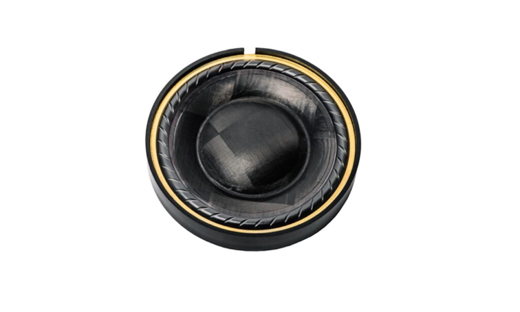Die Thin-Ply Carbon Diaphragm Technology Membrane (Bildquelle: HEDD Audio)