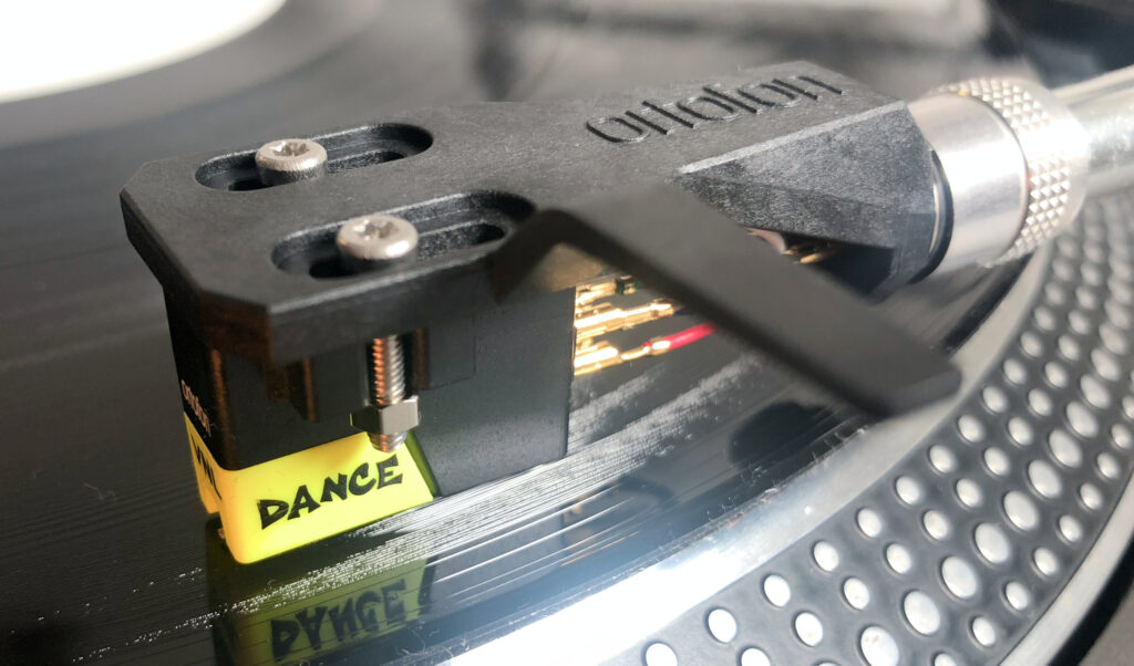 Klasse Tracking und klasse Sound liefert die elliptische Nadel des Ortofon VNL DANCE