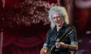 Ein Weihnachtsgeschenk für Queen-Fans: Brian May spielt bisher unveröffentlichten Song im Radio Artikelbild