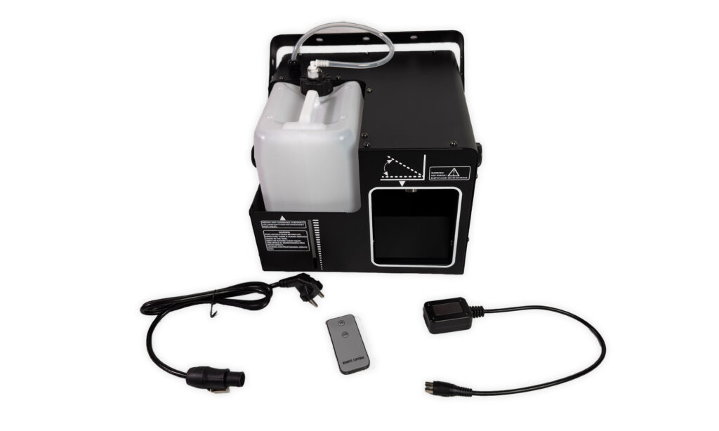 Darin befinden sich Stromkabel, Fernbedienung und IR-Sensor