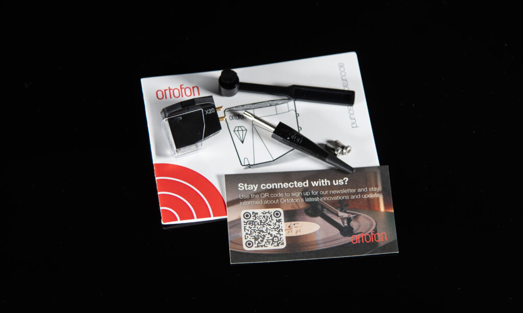 Der Lieferumfang von Ortofon MC X10