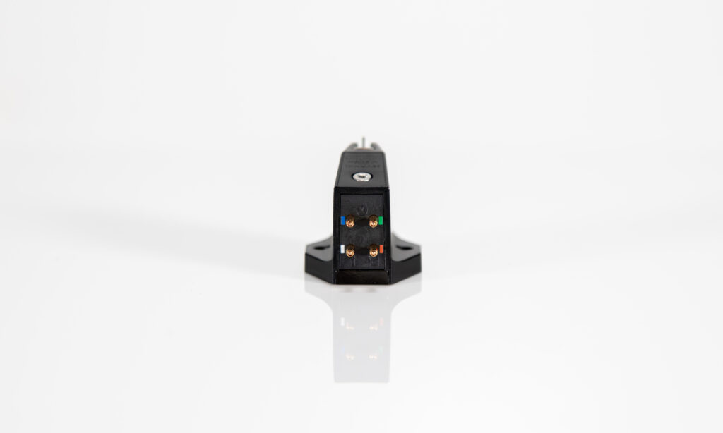 Ortofon MC X10 Das Anschlusspanel sieht bei allen Modellen gleich aus